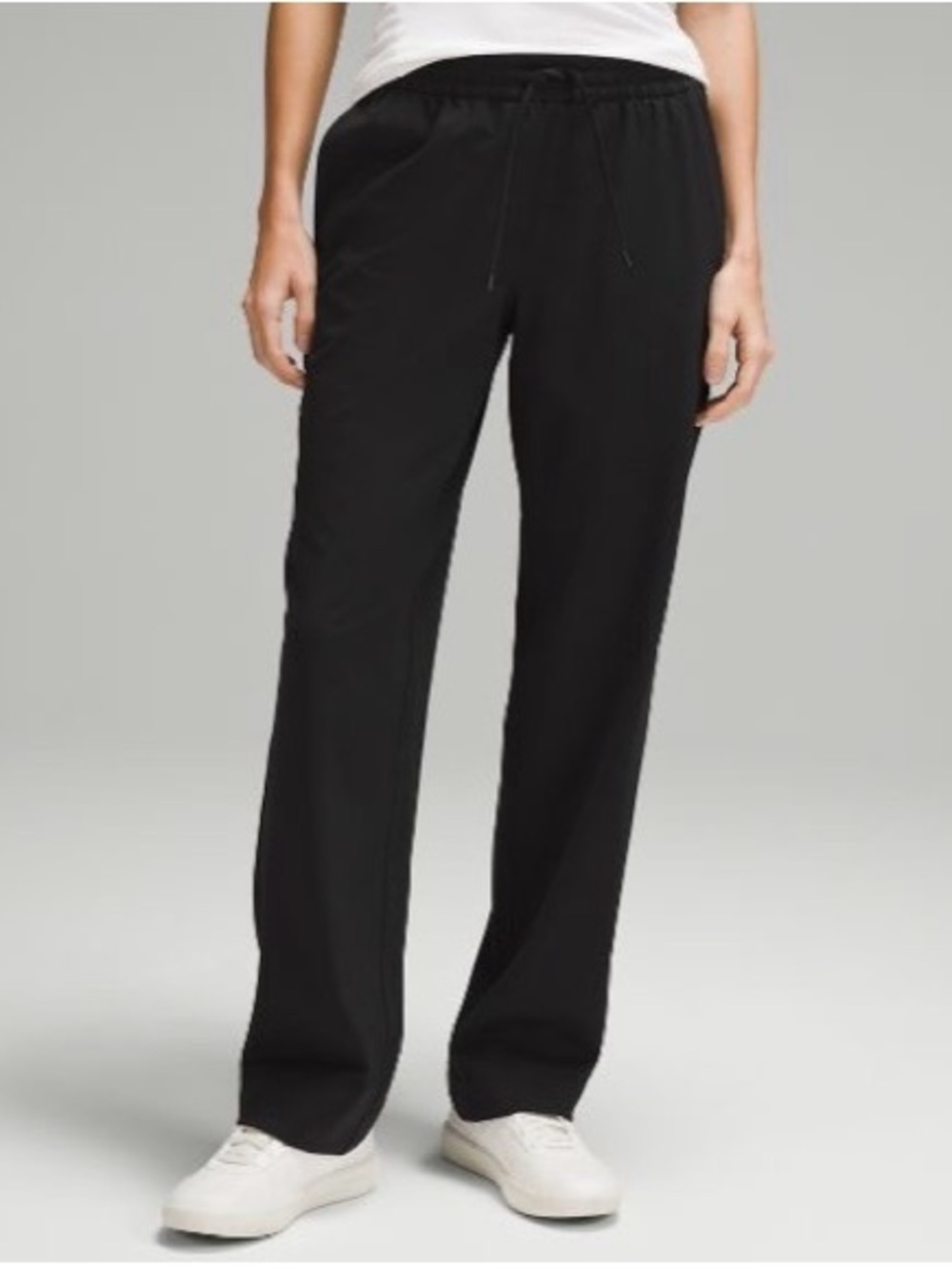 Lululemon Straight-Leg Mid-Rise Pant
Luxtreme Regular, large
Excellent cond.